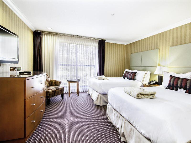 Executive Suites Hotel & Conference Center, Metro Vancouver Burnaby Zewnętrze zdjęcie