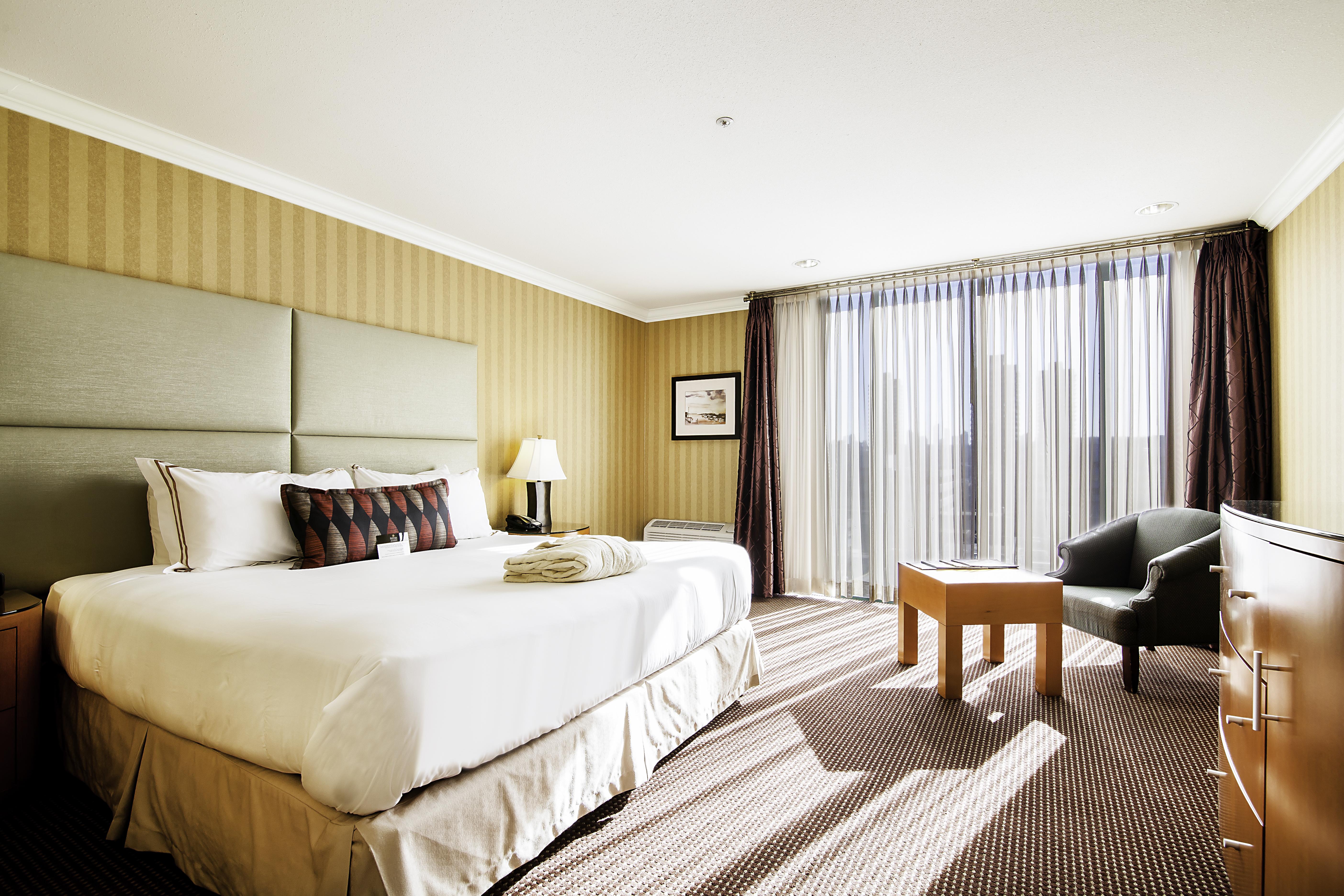 Executive Suites Hotel & Conference Center, Metro Vancouver Burnaby Zewnętrze zdjęcie