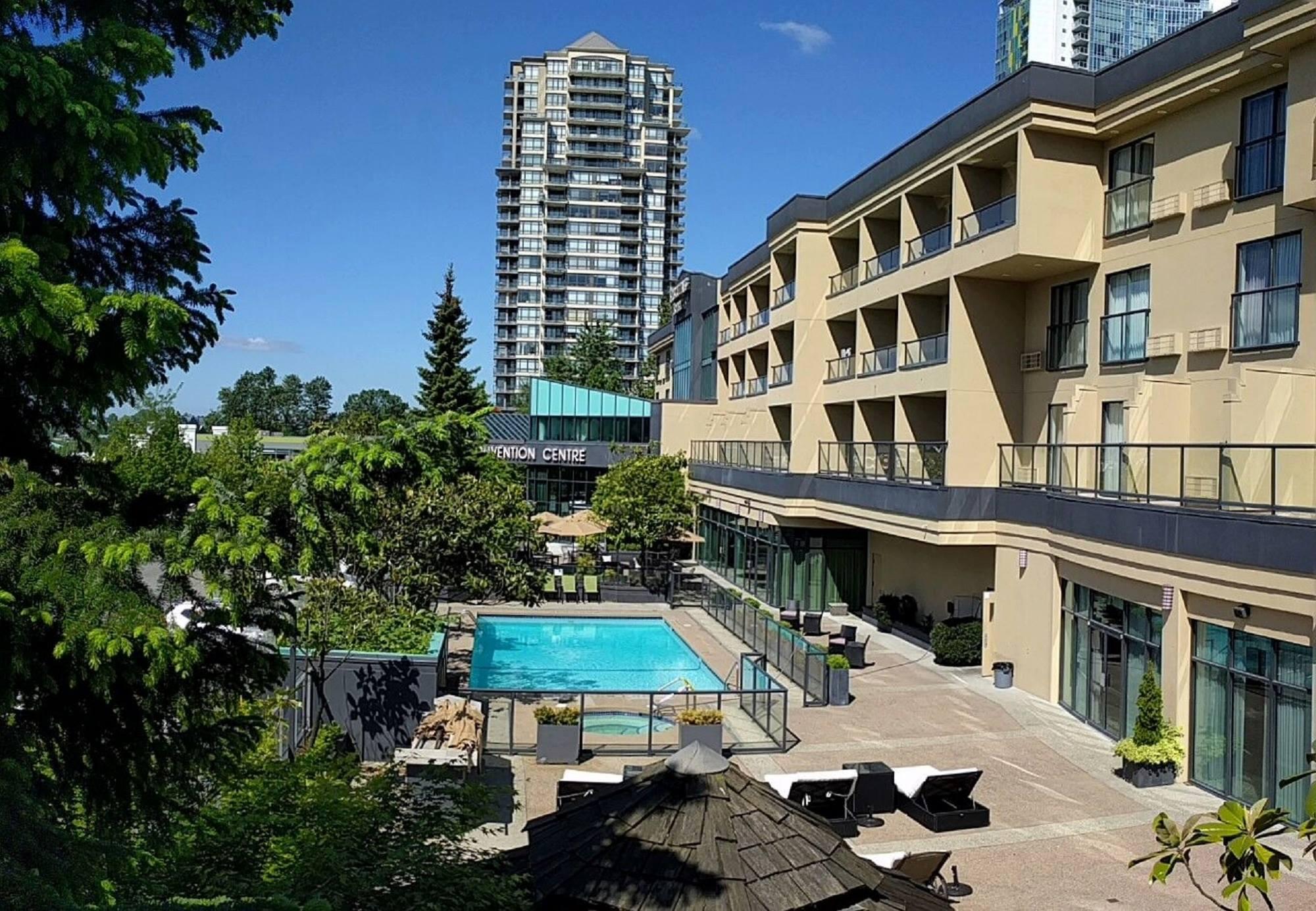 Executive Suites Hotel & Conference Center, Metro Vancouver Burnaby Zewnętrze zdjęcie