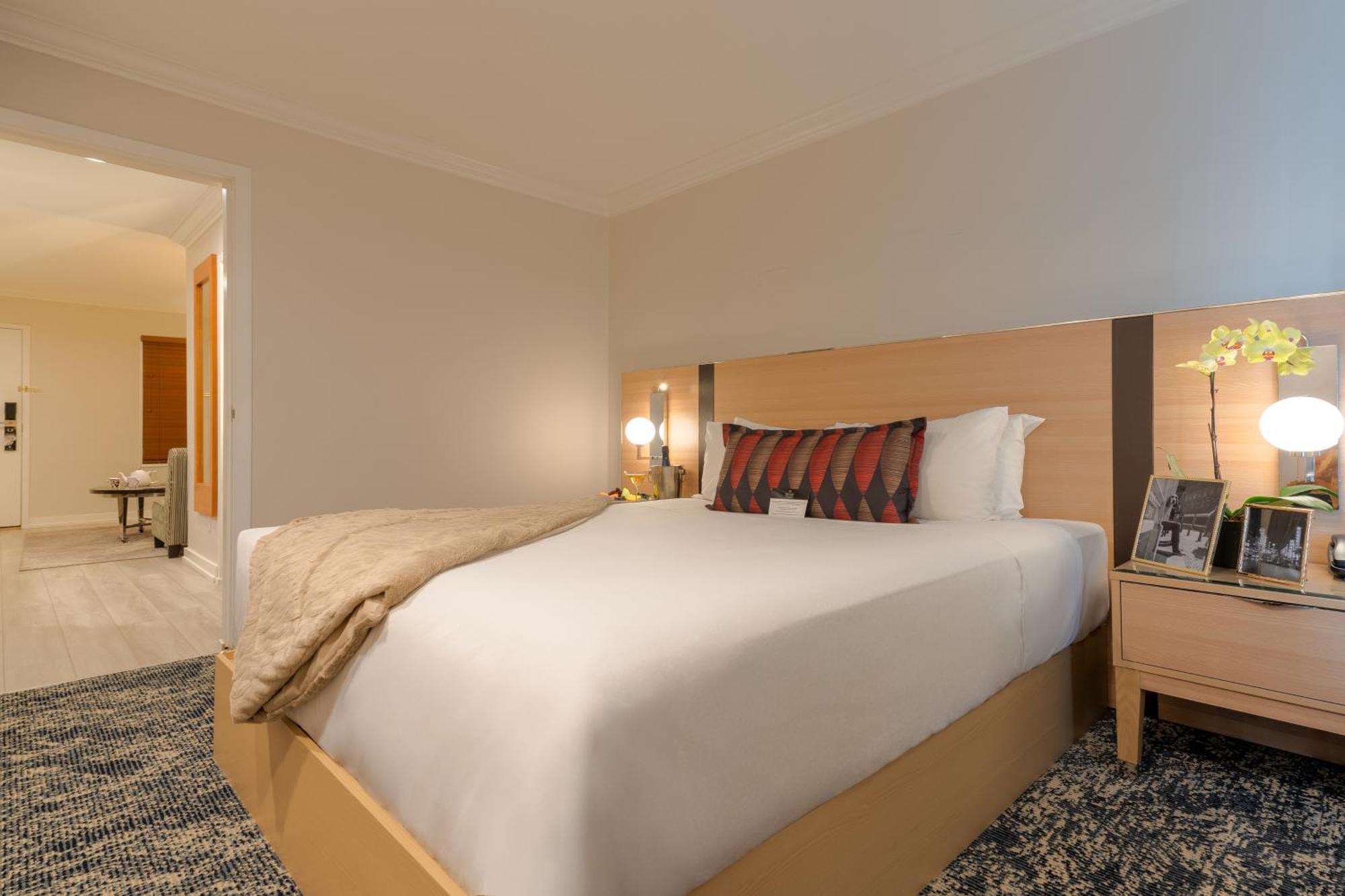 Executive Suites Hotel & Conference Center, Metro Vancouver Burnaby Zewnętrze zdjęcie