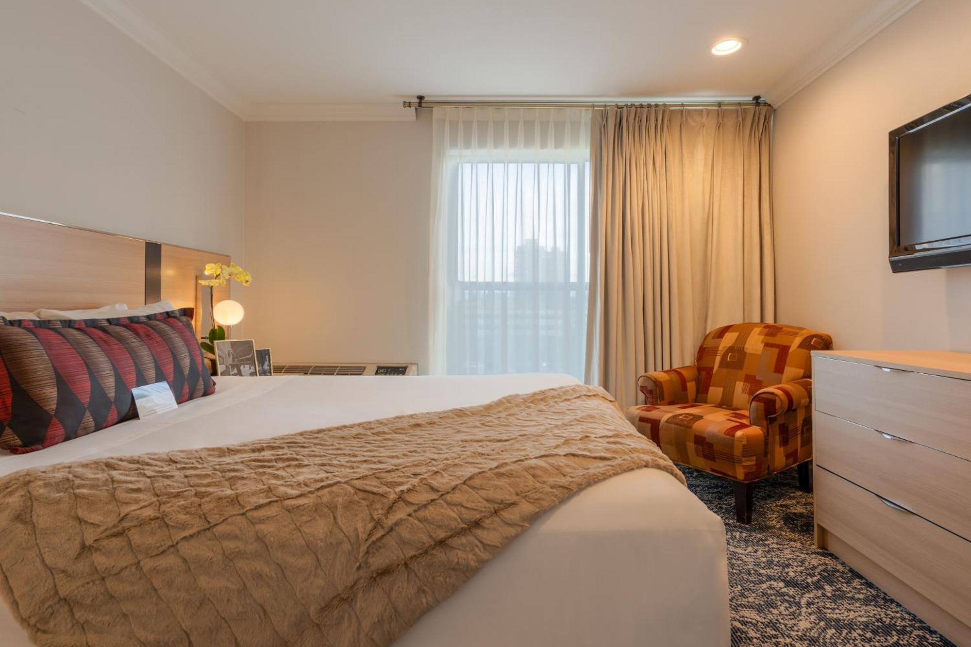 Executive Suites Hotel & Conference Center, Metro Vancouver Burnaby Zewnętrze zdjęcie