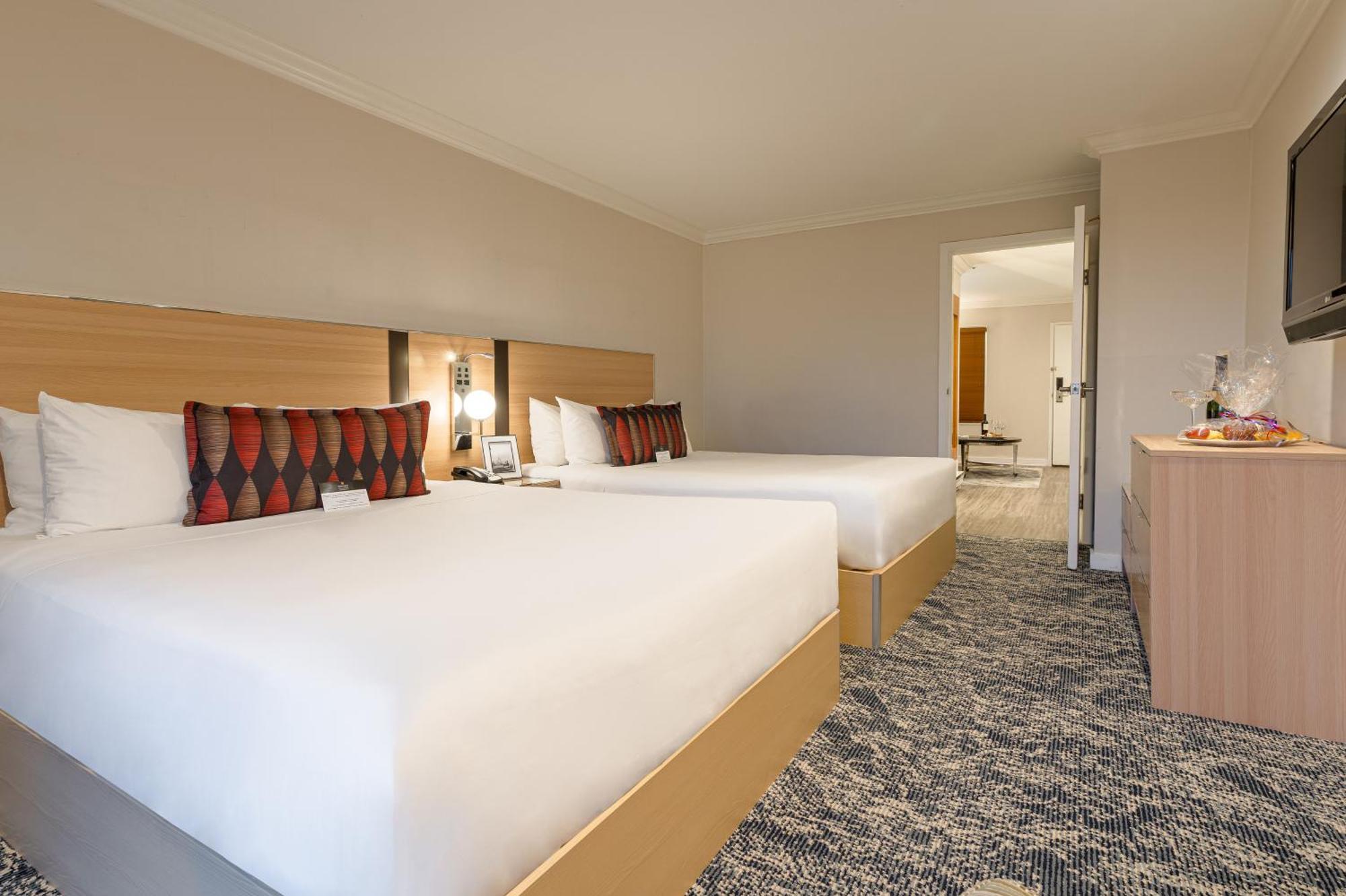 Executive Suites Hotel & Conference Center, Metro Vancouver Burnaby Zewnętrze zdjęcie