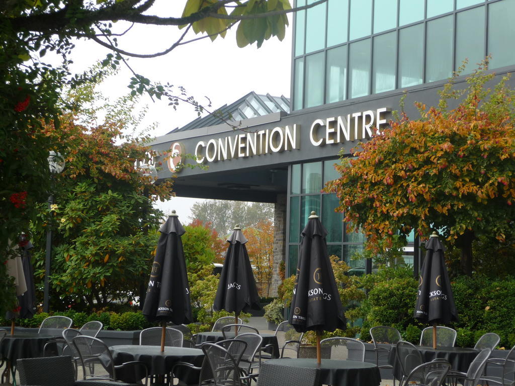 Executive Suites Hotel & Conference Center, Metro Vancouver Burnaby Zewnętrze zdjęcie