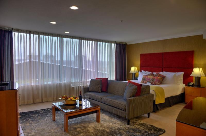 Executive Suites Hotel & Conference Center, Metro Vancouver Burnaby Zewnętrze zdjęcie